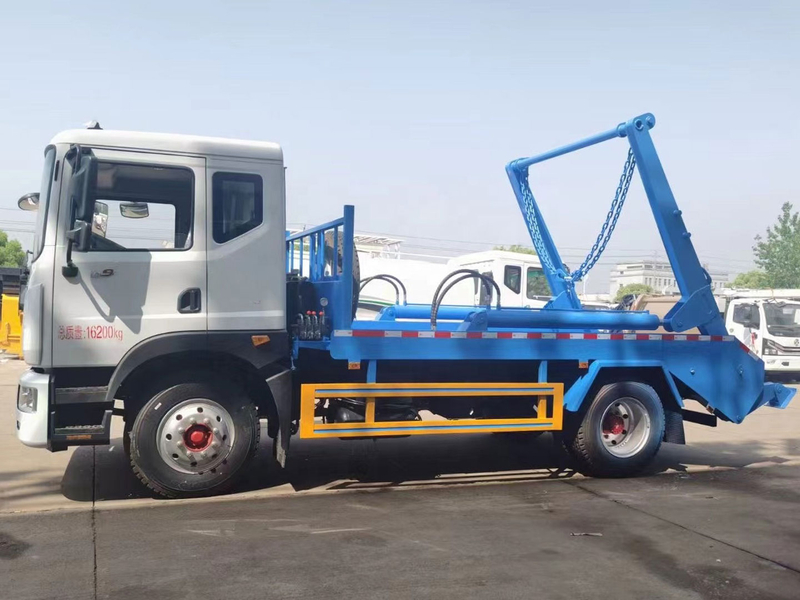 شاحنة القمامة ذات الذراع المتأرجح EURO 3 DONGFENG