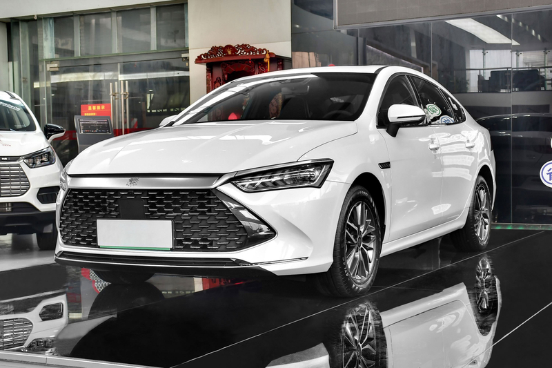 2021 BYD Car Qin Plus DM-i 120km النموذج الرئيسي